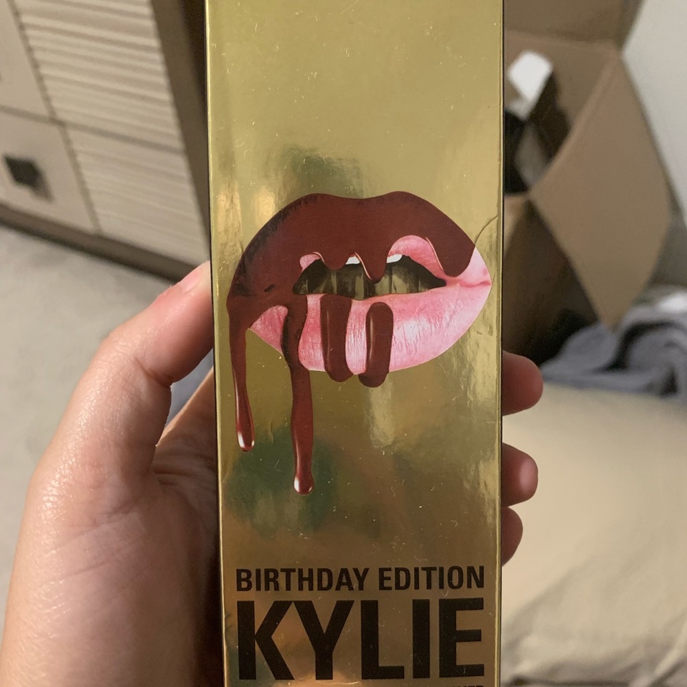 Kylie cosmetics Leo Lipkit